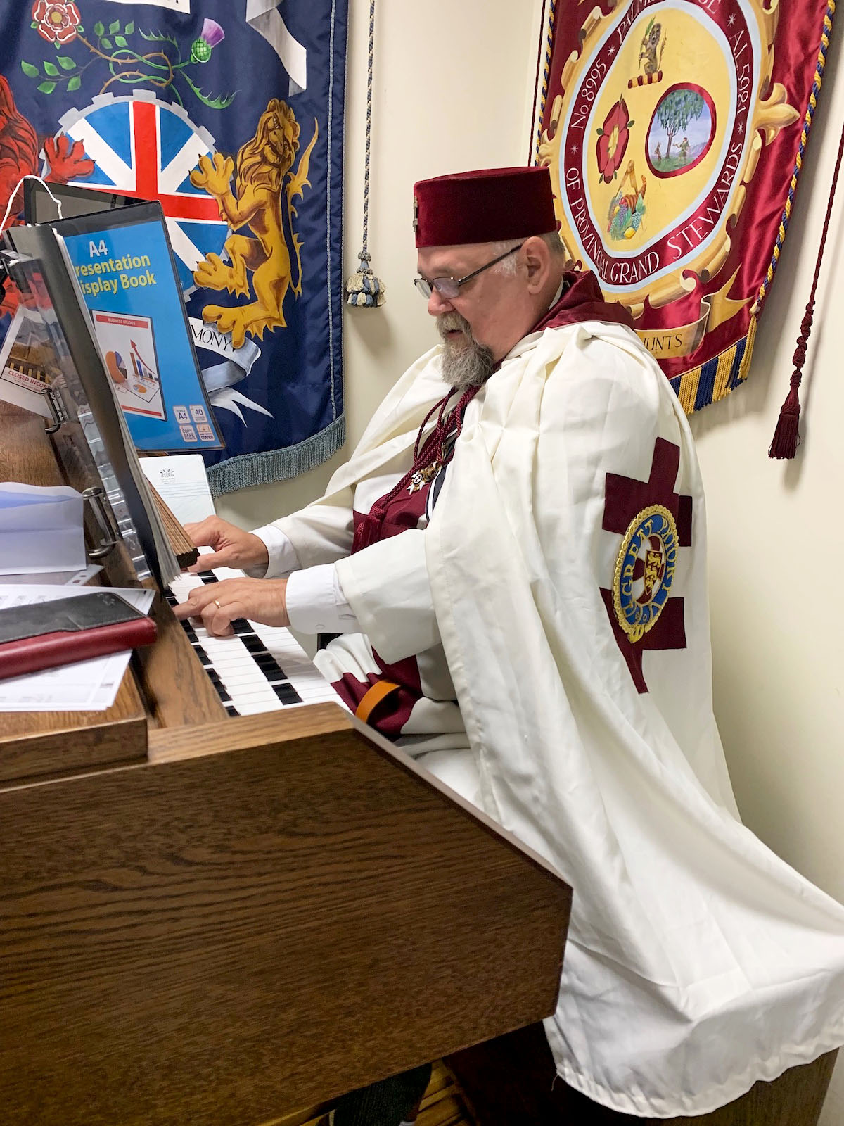 Acting Great Organist E.Kt. K.Johnson